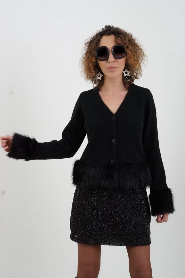 Siyah Suni Kürk Detaylı Hırka