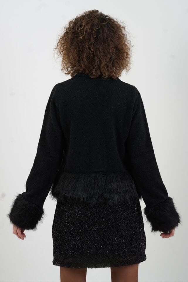 Siyah Suni Kürk Detaylı Hırka