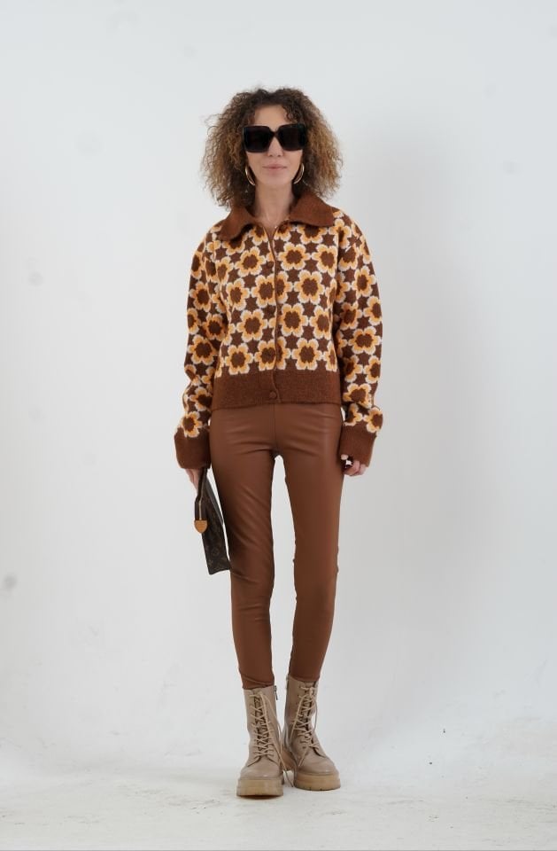 Polo Yaka Çiçek Desen Hırka