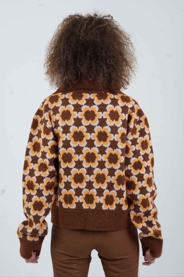 Polo Yaka Çiçek Desen Hırka