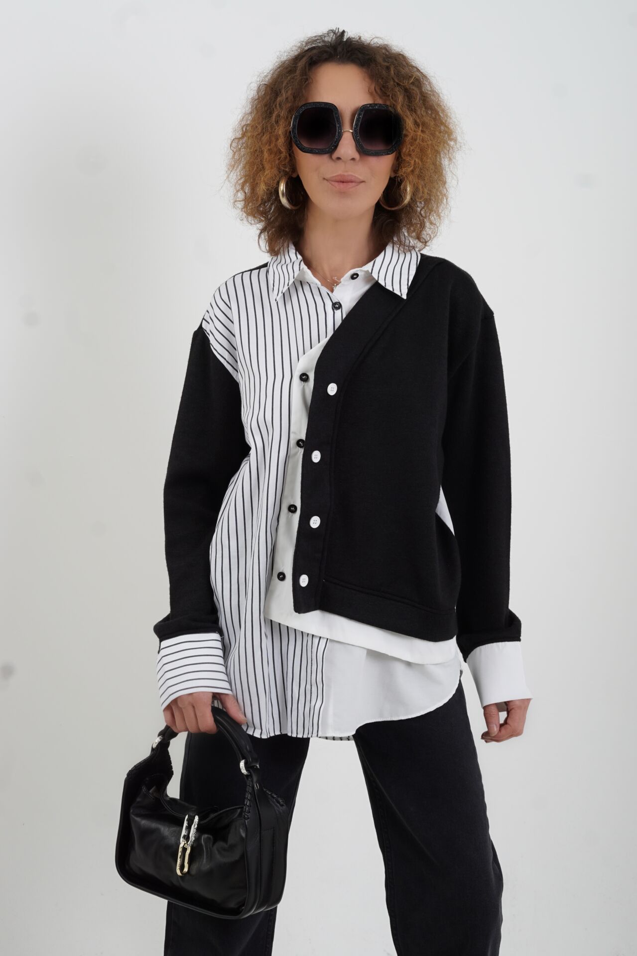Siyah Triko Detaylı Çizgili Gömlek