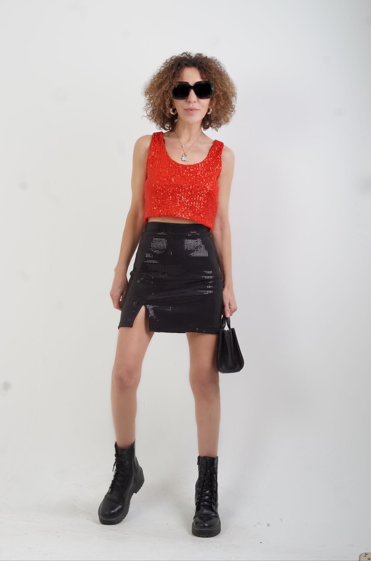 Siyah Pul Payetli Yırtmaçlı Mini Etek