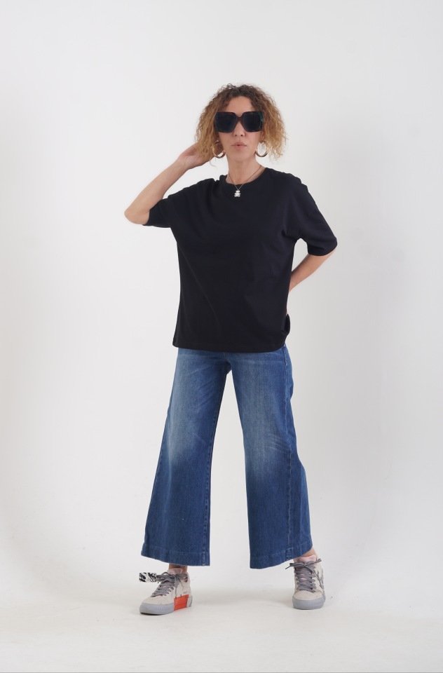 Siyah O Yaka Basic Tshirt
