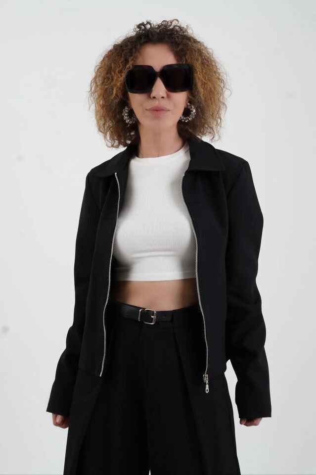 Siyah Fermuarlı Ceket