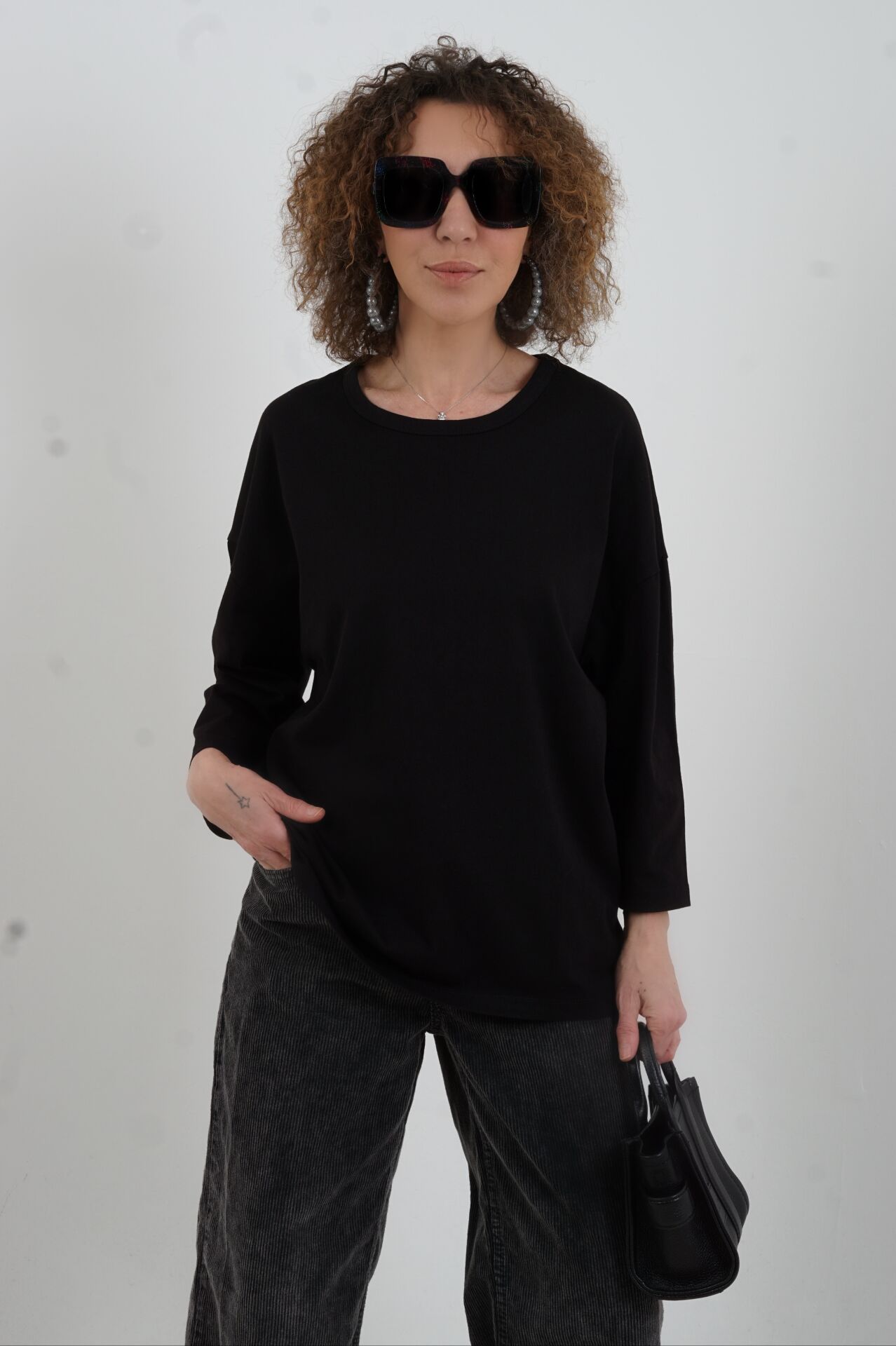 Siyah Bisiklet Yaka Truvakar Kol Tshirt