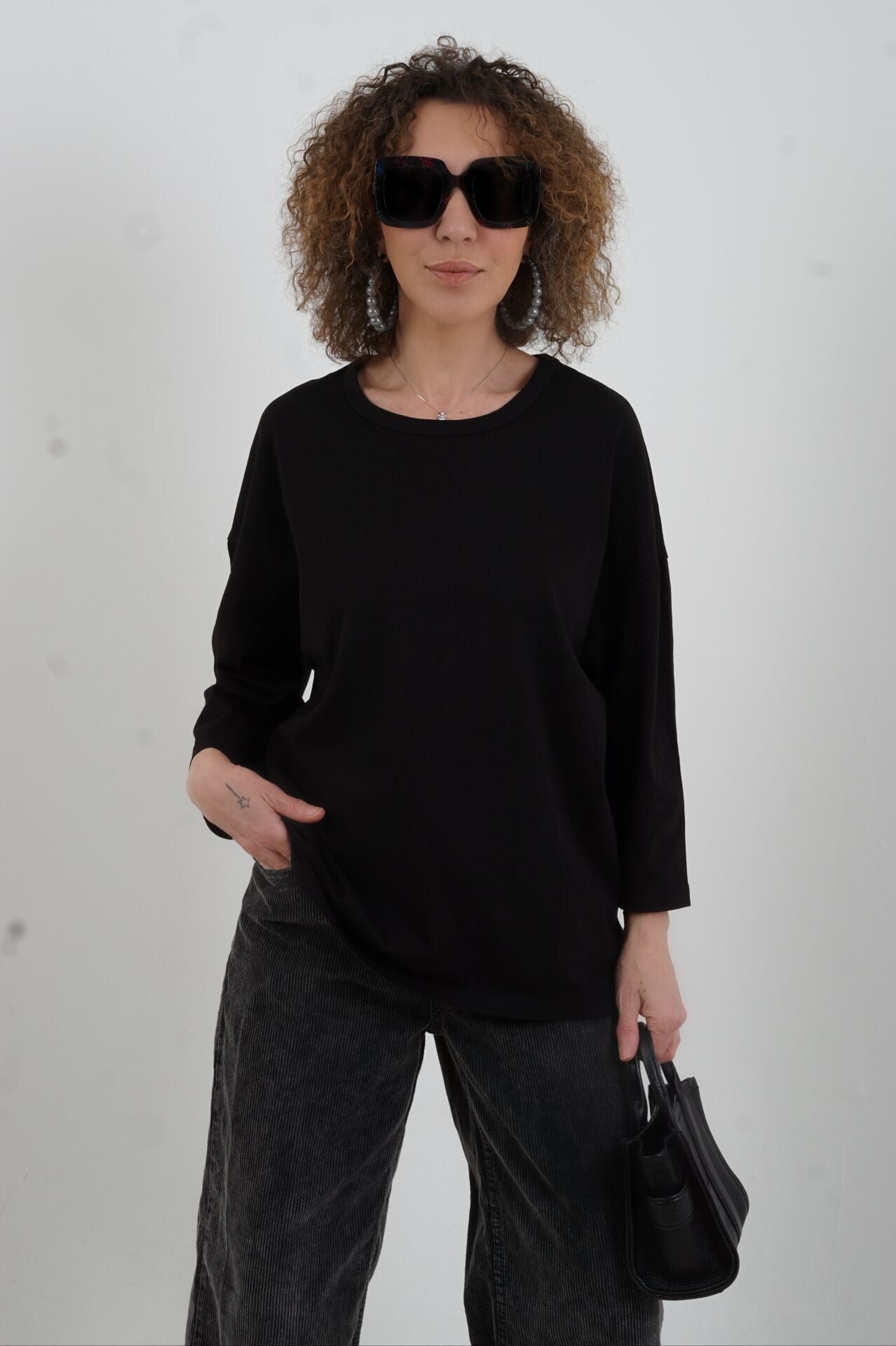 Siyah Bisiklet Yaka Truvakar Kol Tshirt