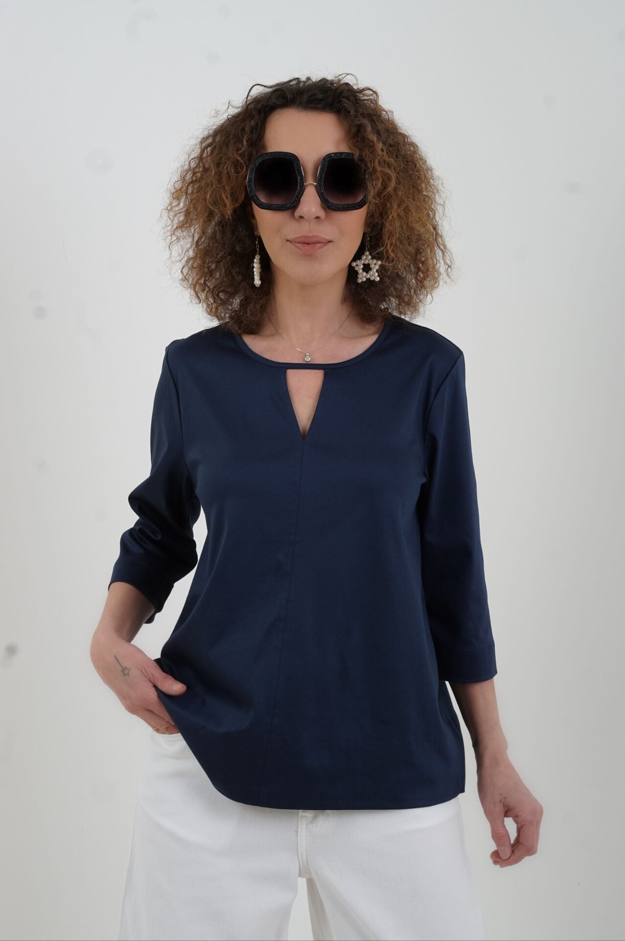 Lacivert Yaka Cut Out Detaylı Merserize Penye Bluz