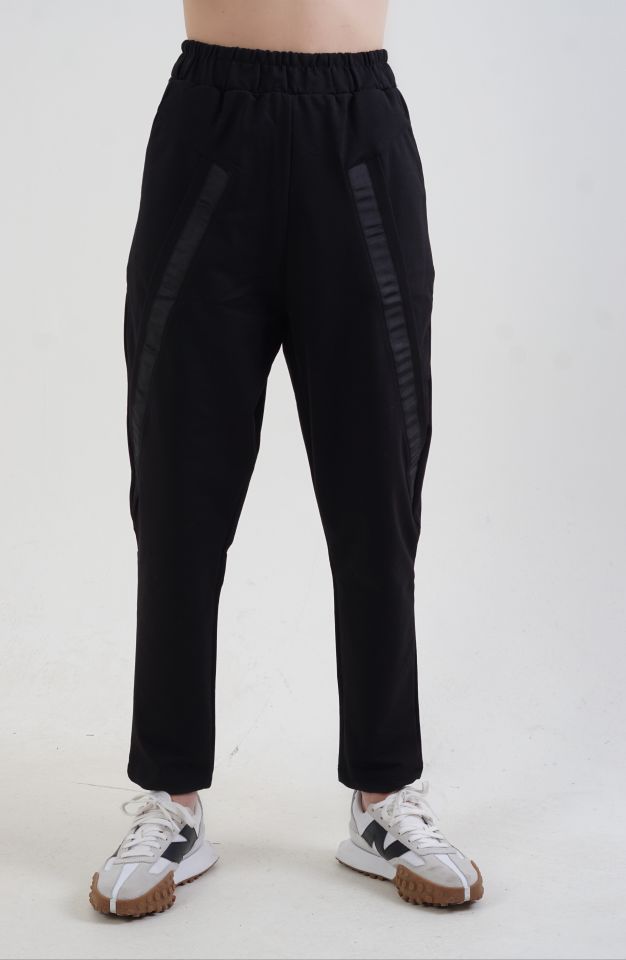 Diagonal Detaylı Jogger Pantolon SİYAH - S