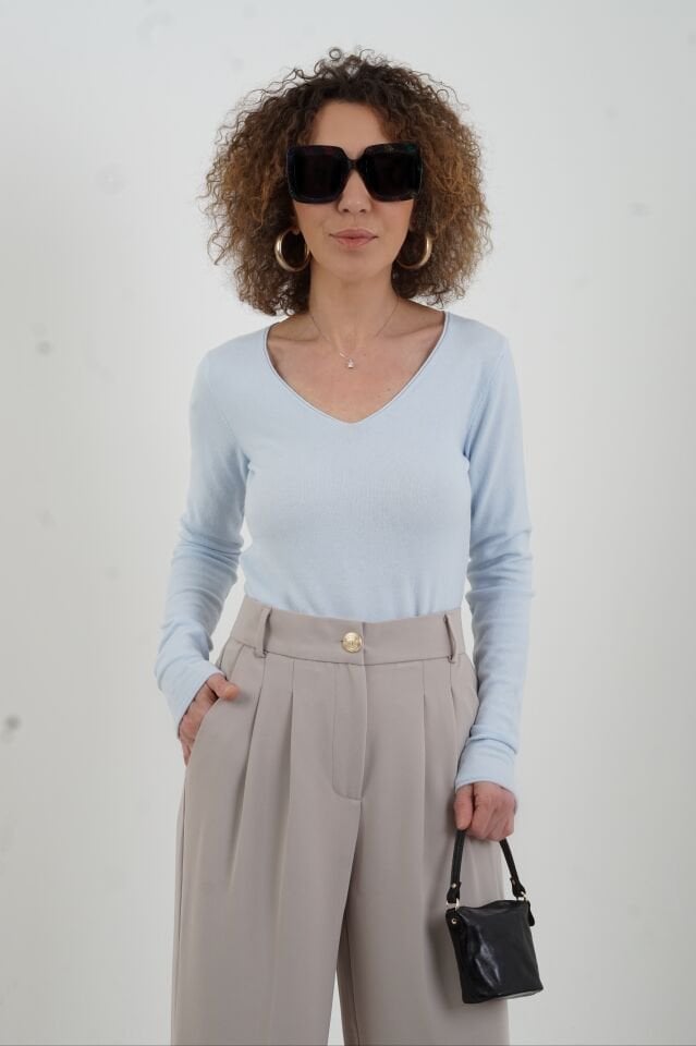 Açık Mavi V Yaka Kaşmirli Triko Kazak