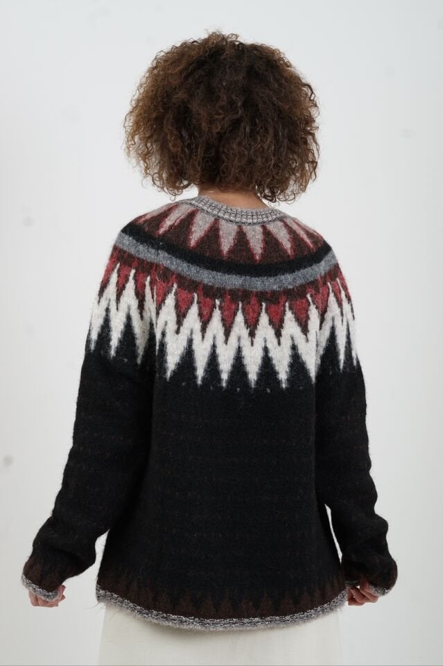 Siyah İskandinav Desenli Kazak