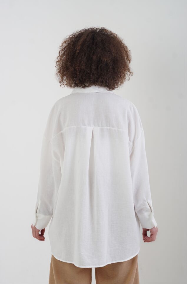Beyaz Çiçek Nakışlı Oversize Gömlek