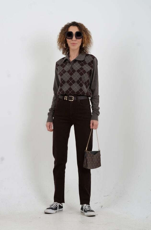 Kahve Paçası Kesik Mom Fit Denim Pantolon