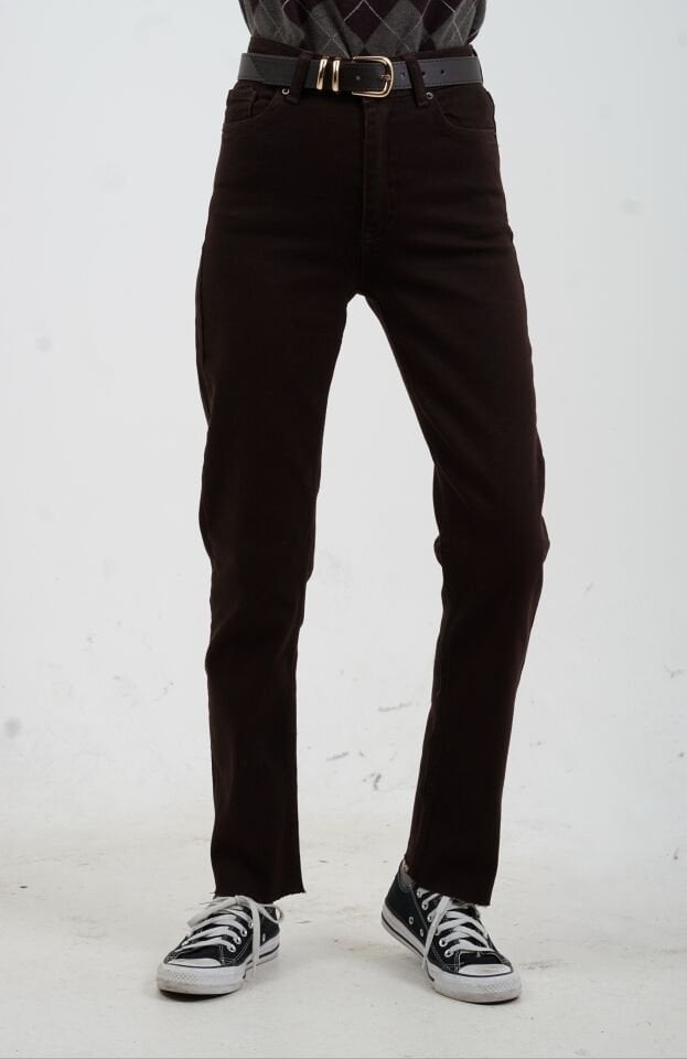 Kahve Paçası Kesik Mom Fit Denim Pantolon