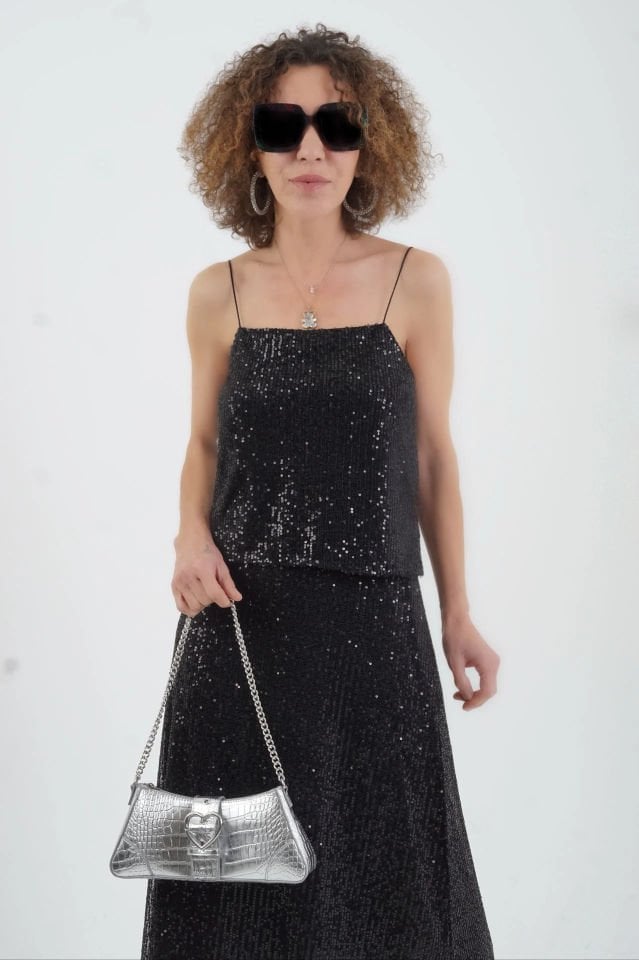 Siyah İp Askılı Pul Payetli Kısa Bluz