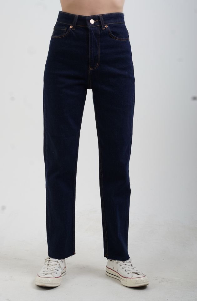 Koyu Lacivert Paçası Dikişsiz Mom Fit Jean Pantolon