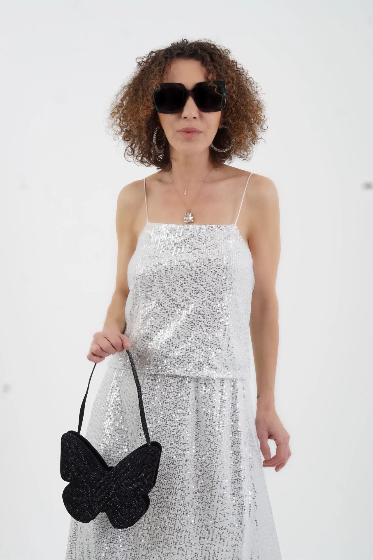 Gümüş İp Askılı Pul Payetli Kısa Bluz