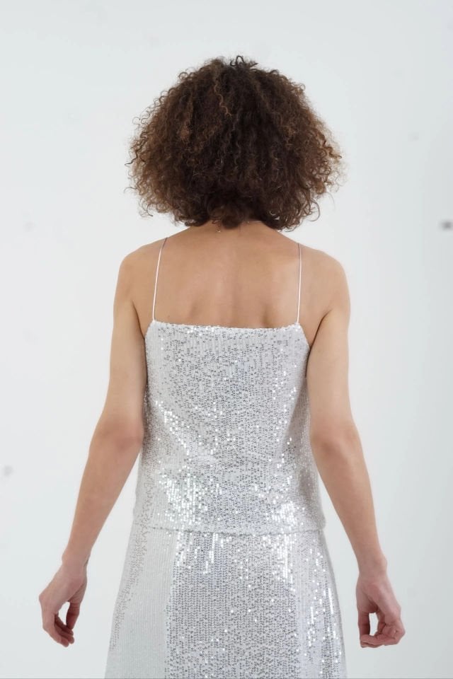 Gümüş İp Askılı Pul Payetli Kısa Bluz