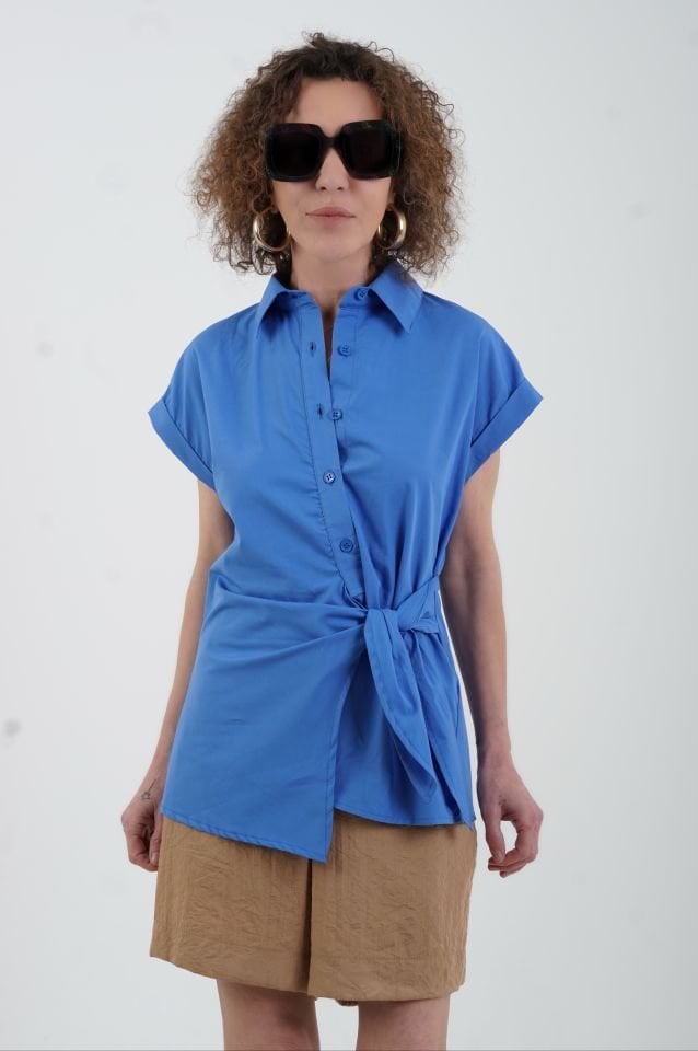 Saks Mavi Önden Bağlamalı Gömlek