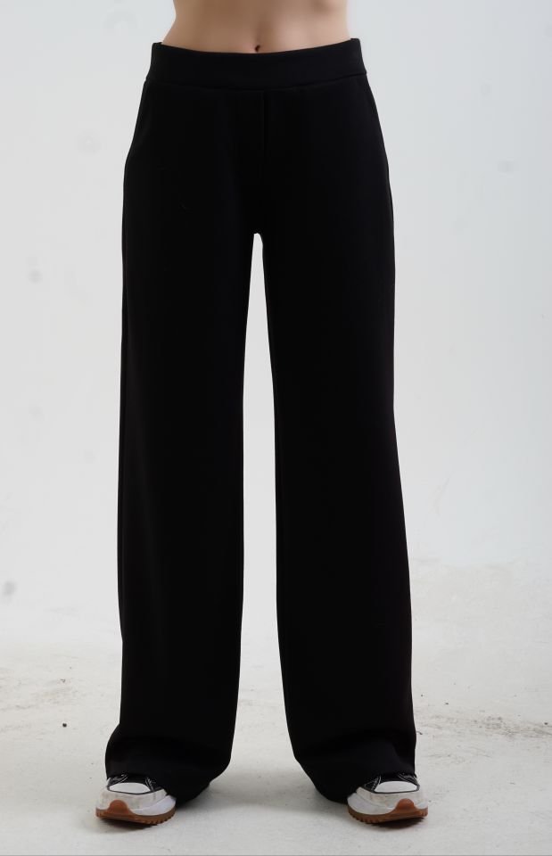 Siyah O Yaka Triko Detay Modal Sweatshirt Pantolon Takım
