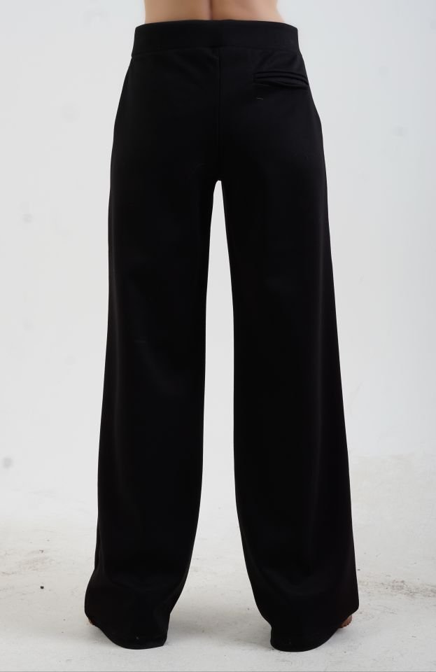 Siyah O Yaka Triko Detay Modal Sweatshirt Pantolon Takım