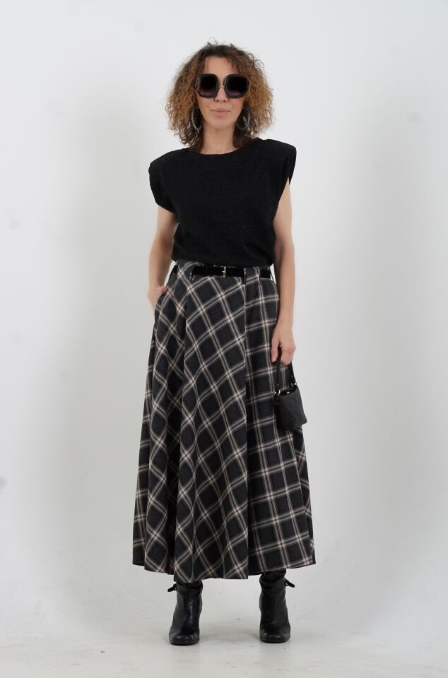 Gümüş Droplu Vatkalı Sıfır Kol Simli Bluz