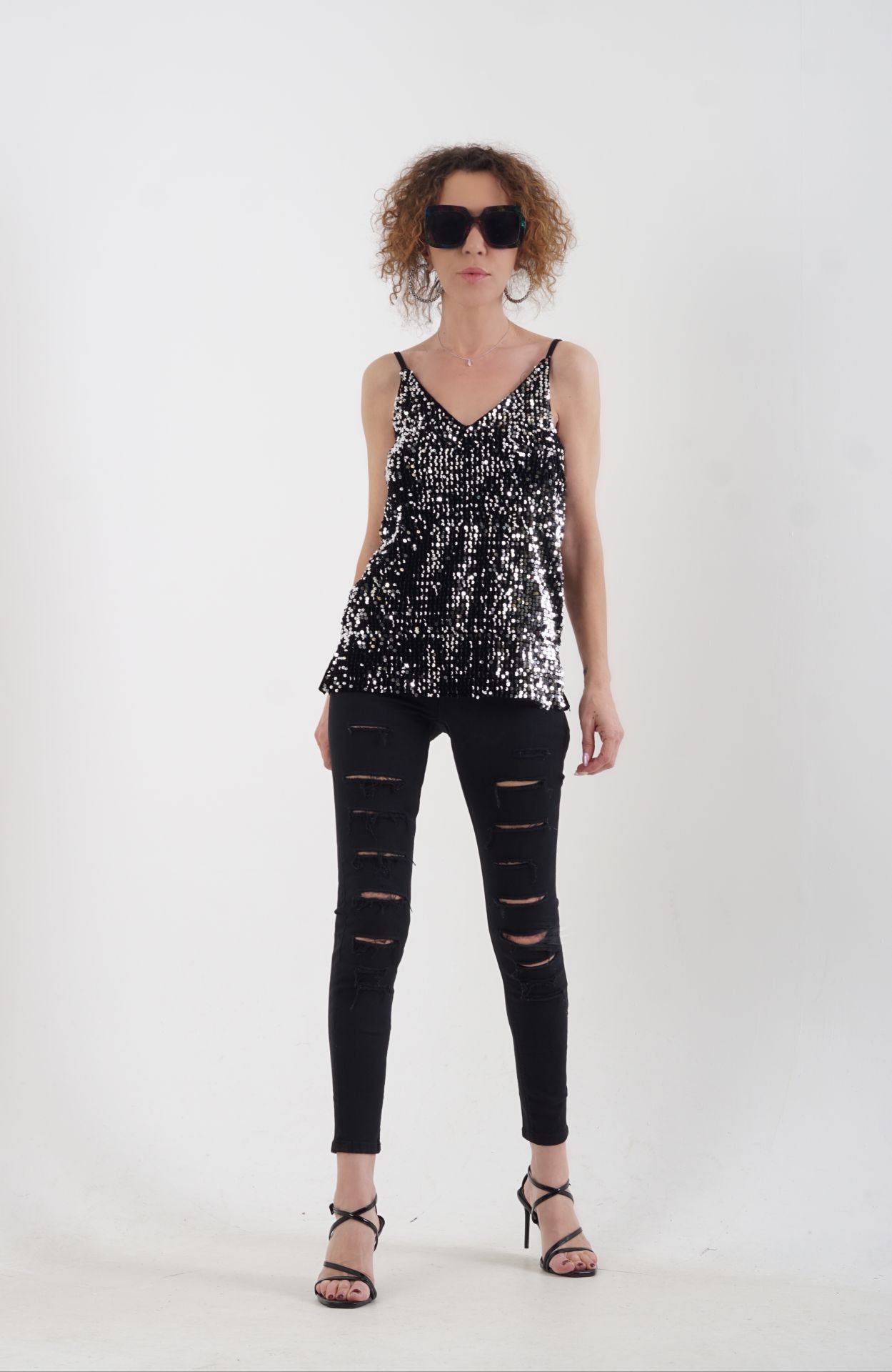 Siyah Önü Yırtıklı Skinny Jean Pantolon