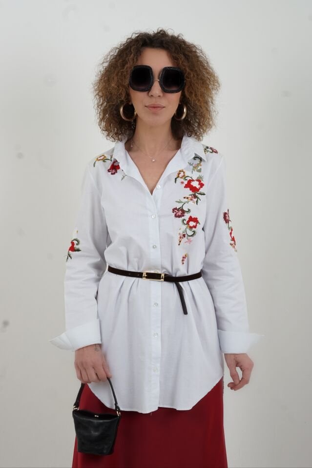 Beyaz Nakışlı Uzun Tunik Gömlek