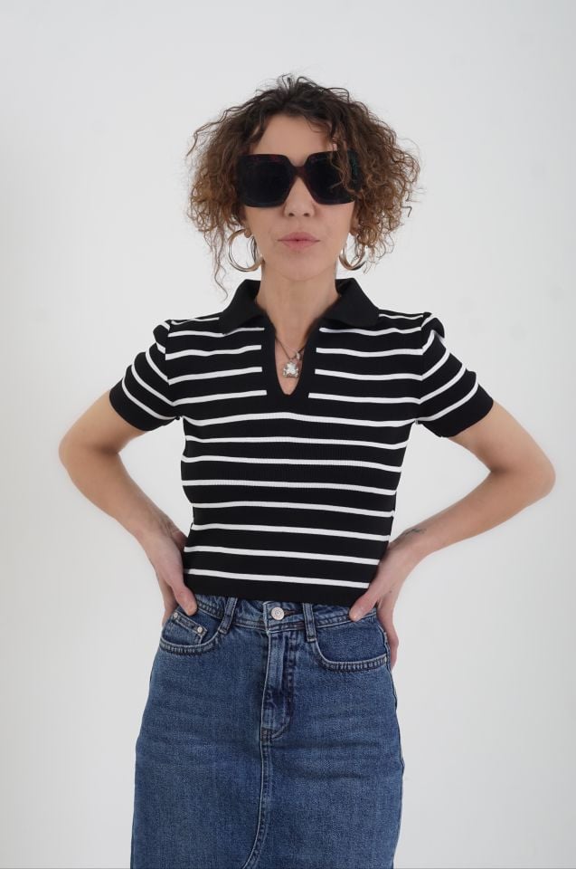 Siyah Polo Yaka Çizgili Kısa Kol Crop Triko