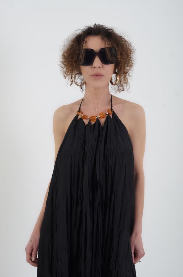 Aksesuar Detaylı Askılı Elbise