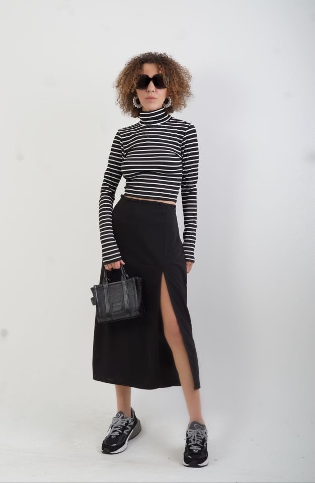 Siyah Çizgili Balıkçı Yaka Fitilli Crop Bluz
