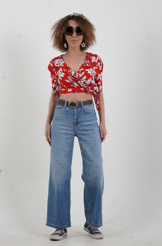 Mavi Kemerli Geniş Paça Kısa Denim  Pantolon