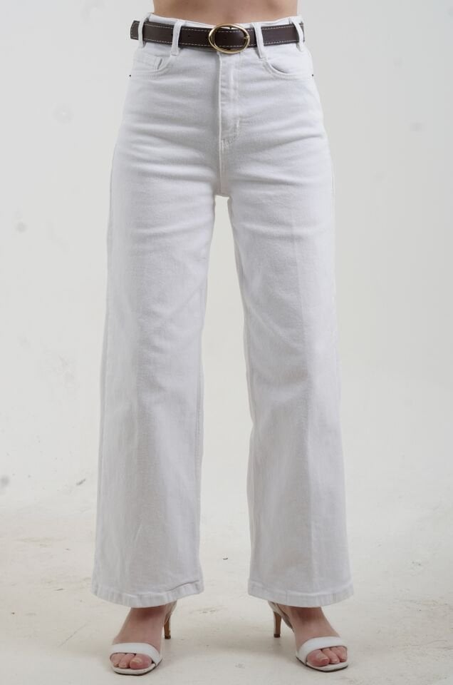Beyaz Kemerli Geniş Paça Kısa Denim  Pantolon
