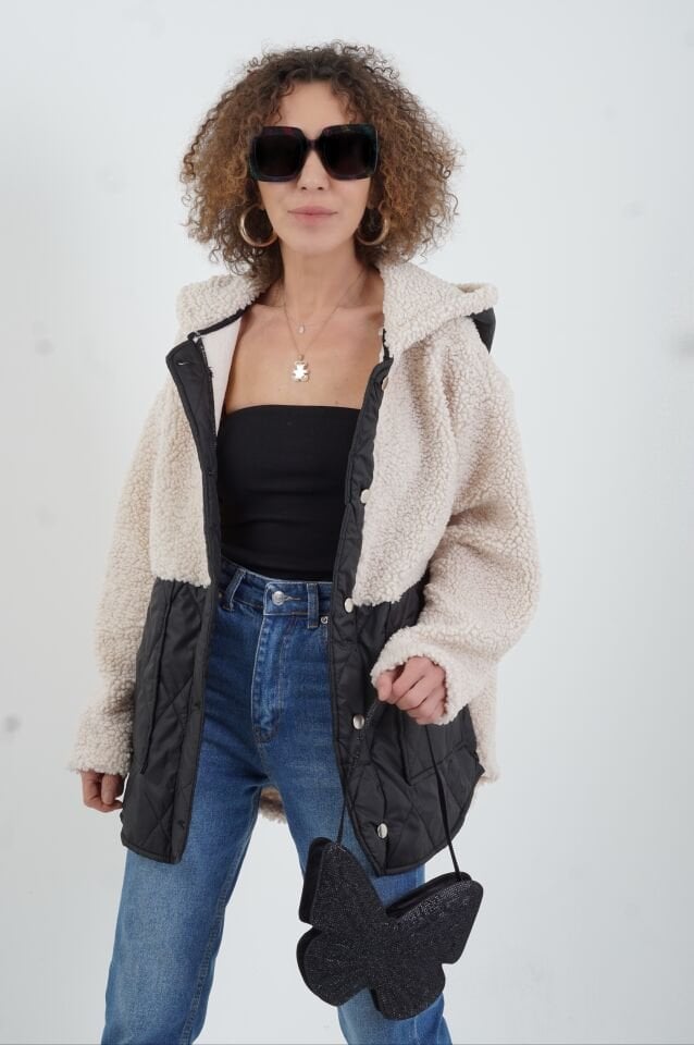 Siyah Kapitone Detaylı Kapüşonlu Peluş Mont